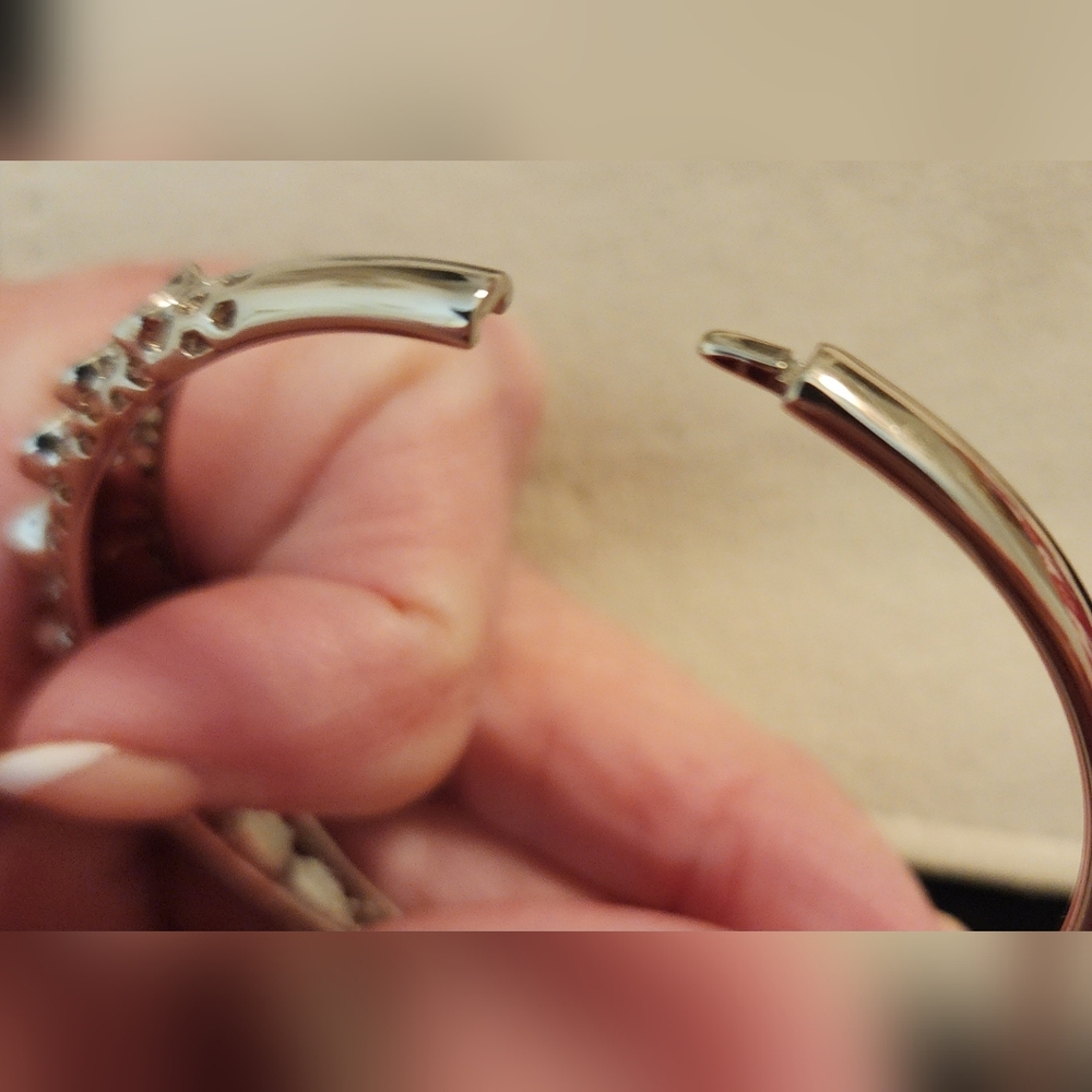 Elegant Silver Hinged Bracelet Marked KP 57 Quiet Luxury 6" Wrist - Picture 5 of 8